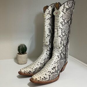 Idyllwind Slay Python Boots - NWT